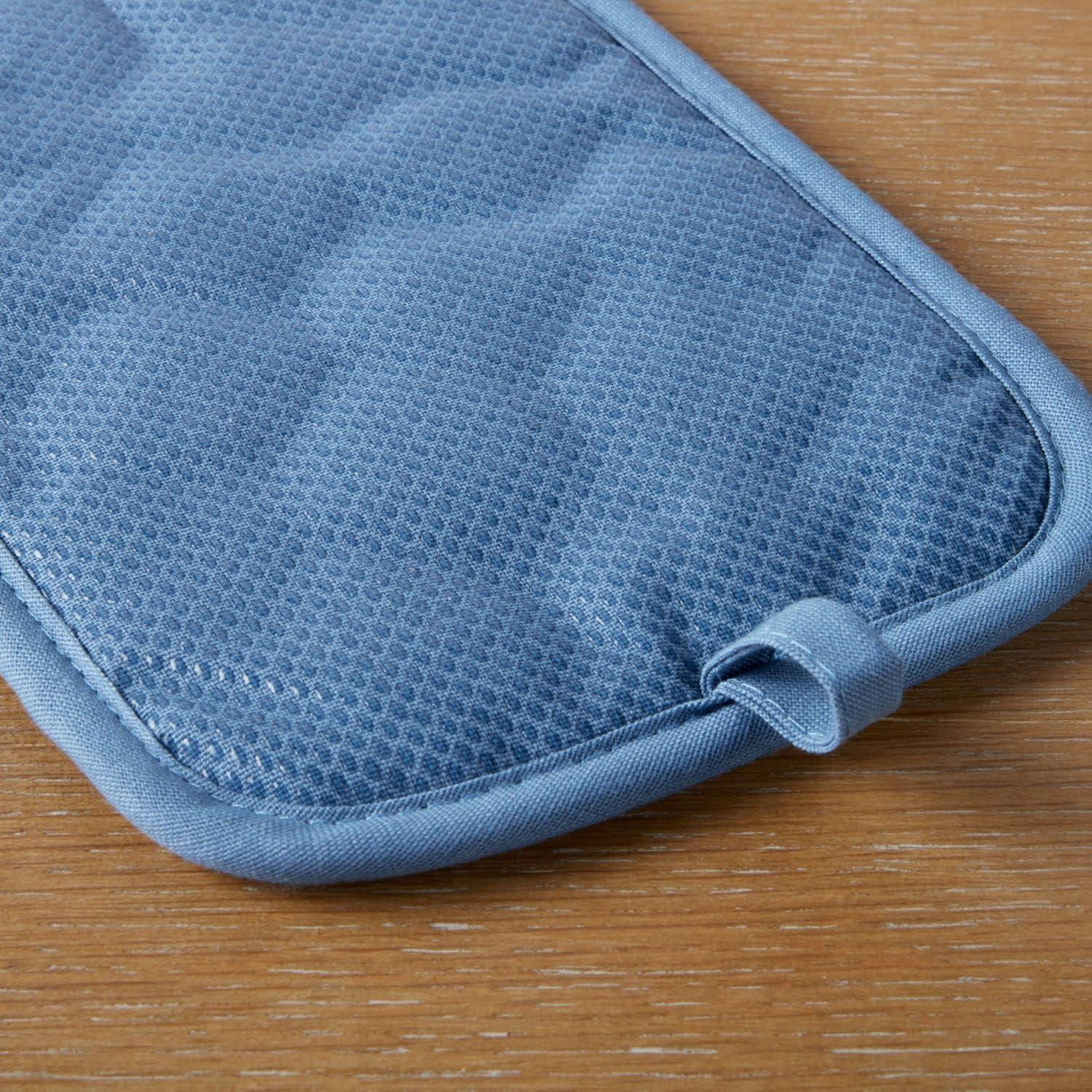 imageMartha Stewart Daisy Stripe Pot Holder Set 2Pack Green 7quotx10quotBlue